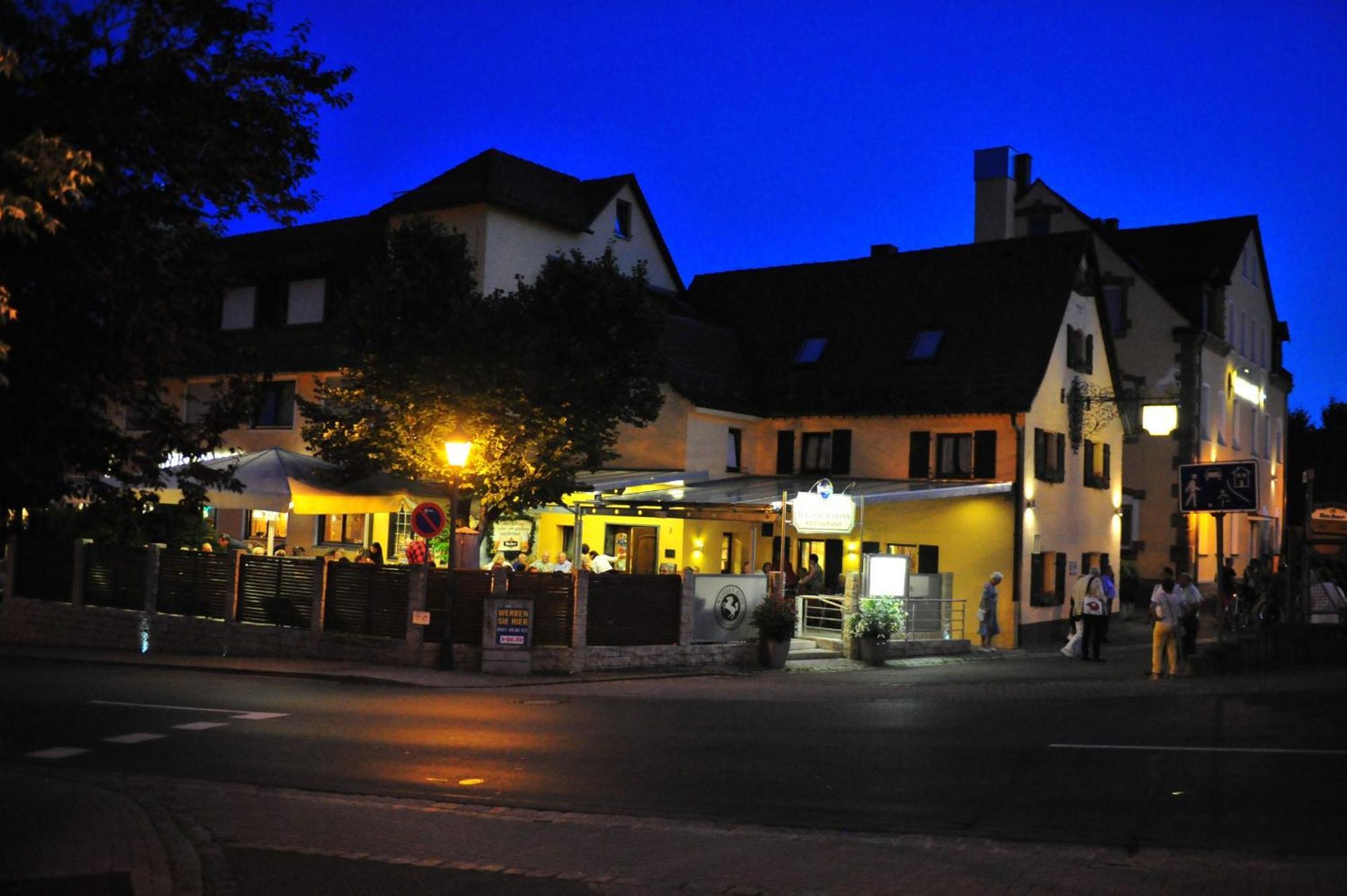 Hotel-Gasthof Weisses Ross Schwaig bei Nürnberg Exterior foto