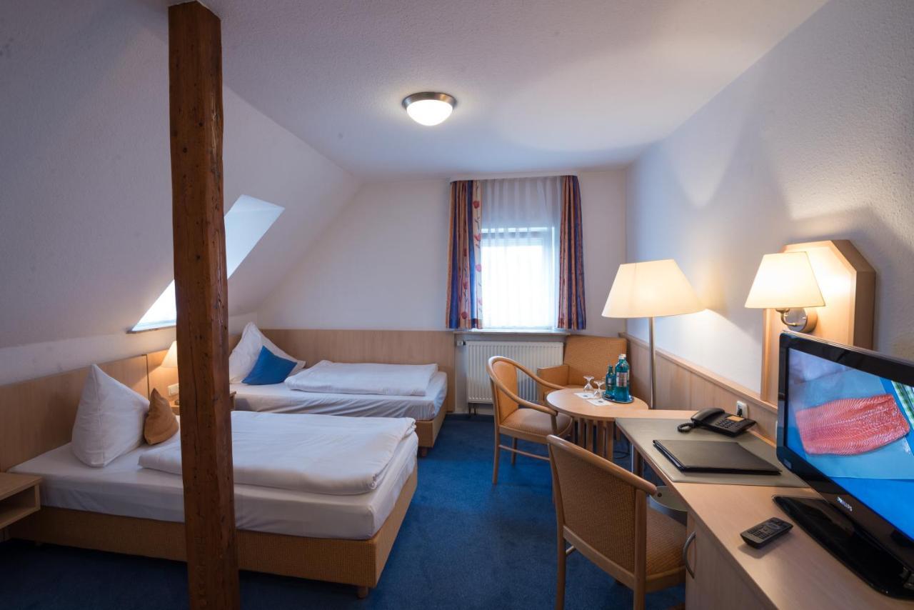 Hotel-Gasthof Weisses Ross Schwaig bei Nürnberg Exterior foto